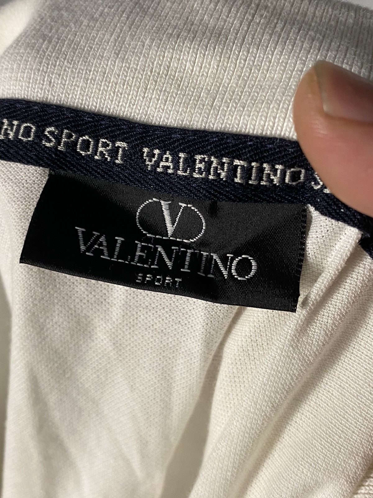 Valentino Vintage Valentino Sport T-shirt Luxury Hype Size US L / EU 52-54 / 3 - 3 Thumbnail