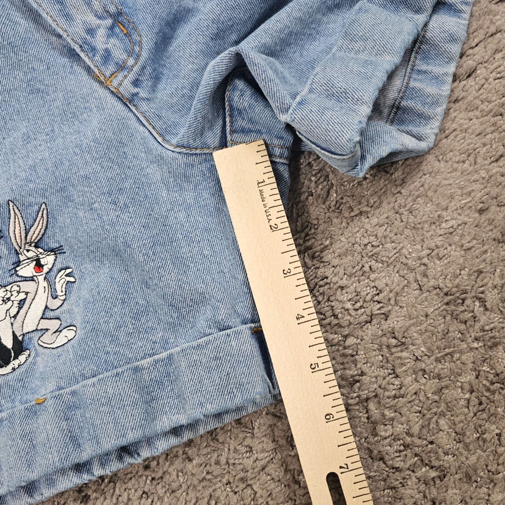 Vintage VINTAGE Warner Bros Denim Shorts Womens 4 High Waist 90s Tweety Bugs Sylvester Blue Cotton Slim Fit Pockets Size 27" / US 4 / IT 40 - 7 Thumbnail