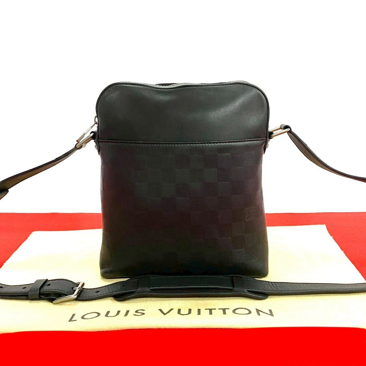 Louis Vuitton Louis Vuitton Shoulder Bag Black Leather Size ONE SIZE - 1 Thumbnail