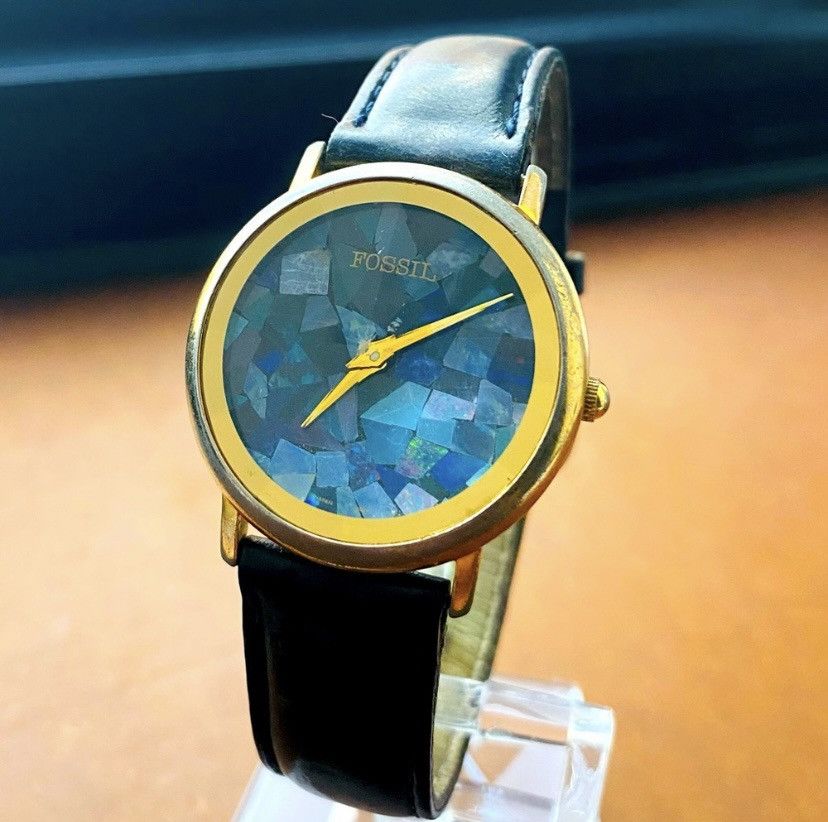Fossil 1980’s SHATTERED FOSSIL ABALONE WATCH Size ONE SIZE - 1 Thumbnail