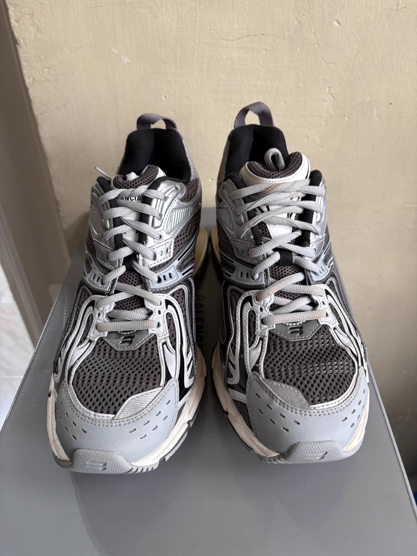 Balenciaga Balenciaga X-Pander 40 Gray-Brown Size US 7 / EU 40 - 2 Thumbnail