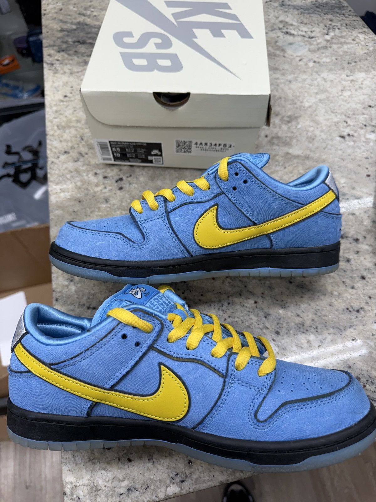 Nike Nike SB Blue Powerpuff Dunks Size US 8.5 / EU 41-42 - 2 Thumbnail