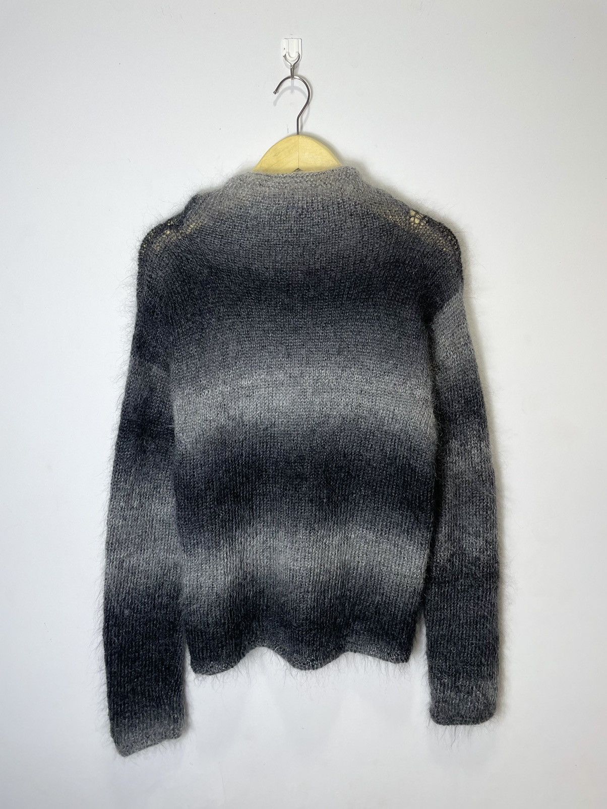 Beauty Beast × Japanese Brand × Vintage Japanese-Grey Furry Striped Knit Sweater style numbernine Size US M / EU 48-50 / 2 - 1 Thumbnail