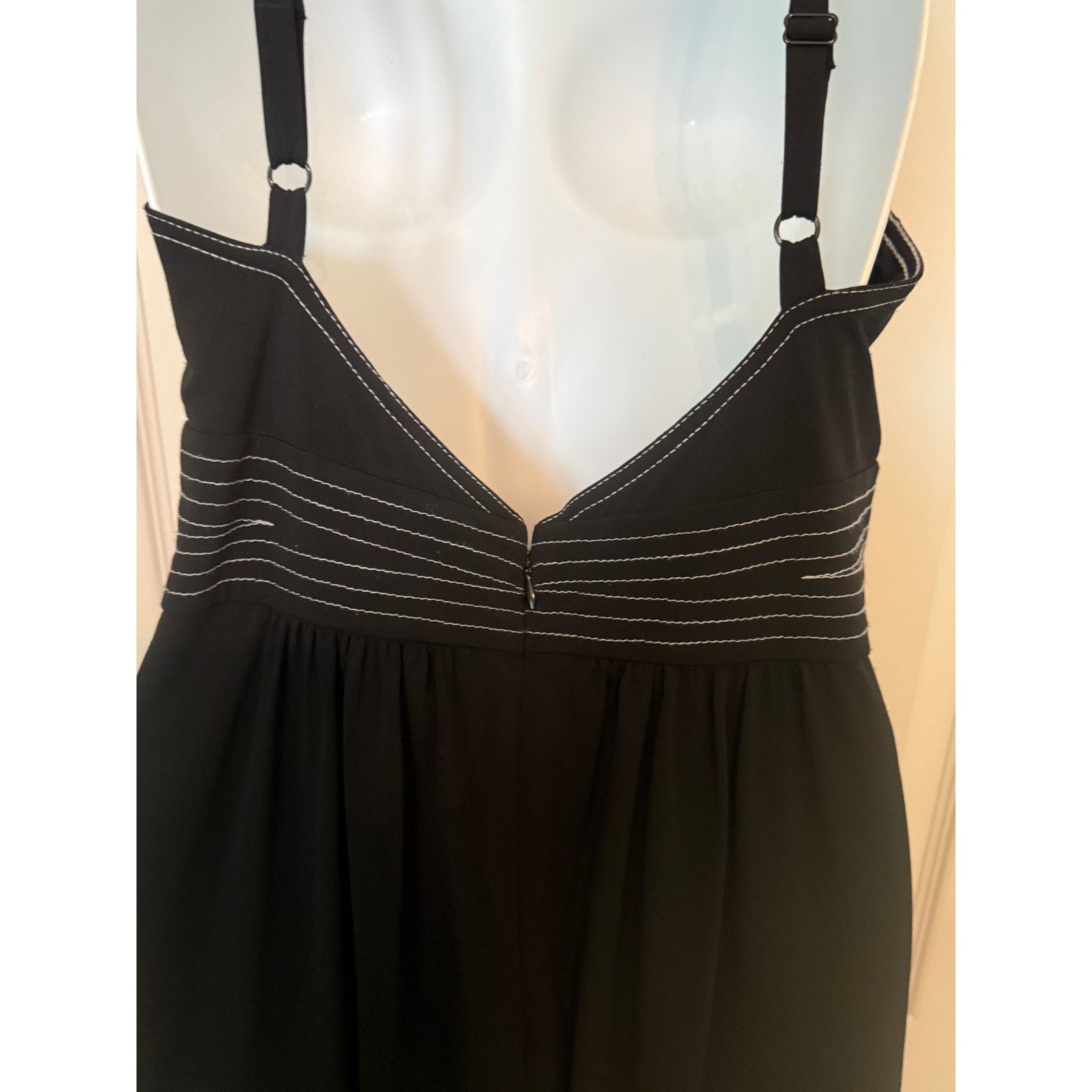 Bcbgmaxazria BCBG MaxAzria Black/White Trim Key Opening Summer Dress. M Size M / US 6-8 / IT 42-44 - 8 Thumbnail