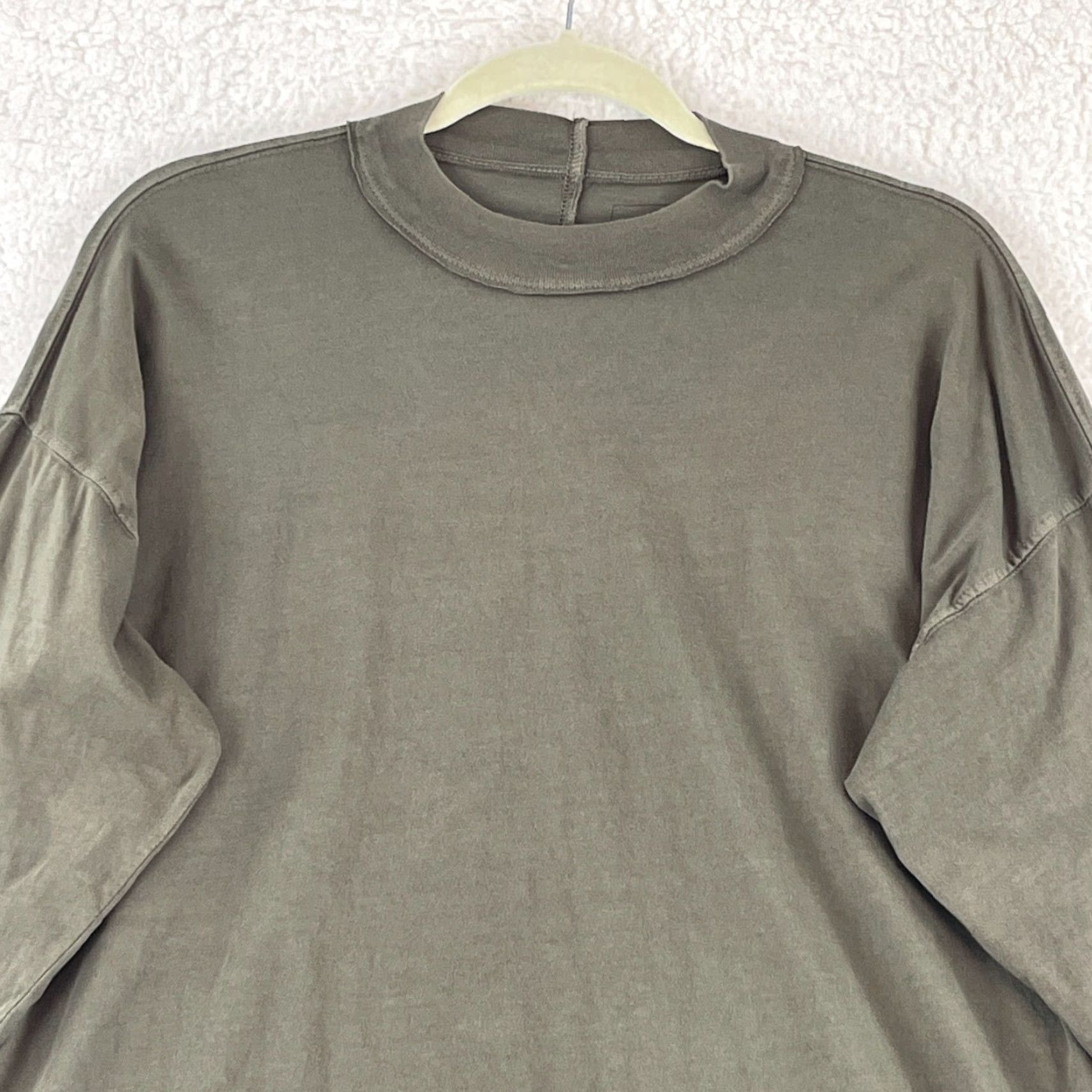 Vintage We The Free Womens T-Shirt Pullover Crew Neck XS Green Minimalist Cotton LS Size XS / US 0-2 / IT 36-38 - 3 Thumbnail