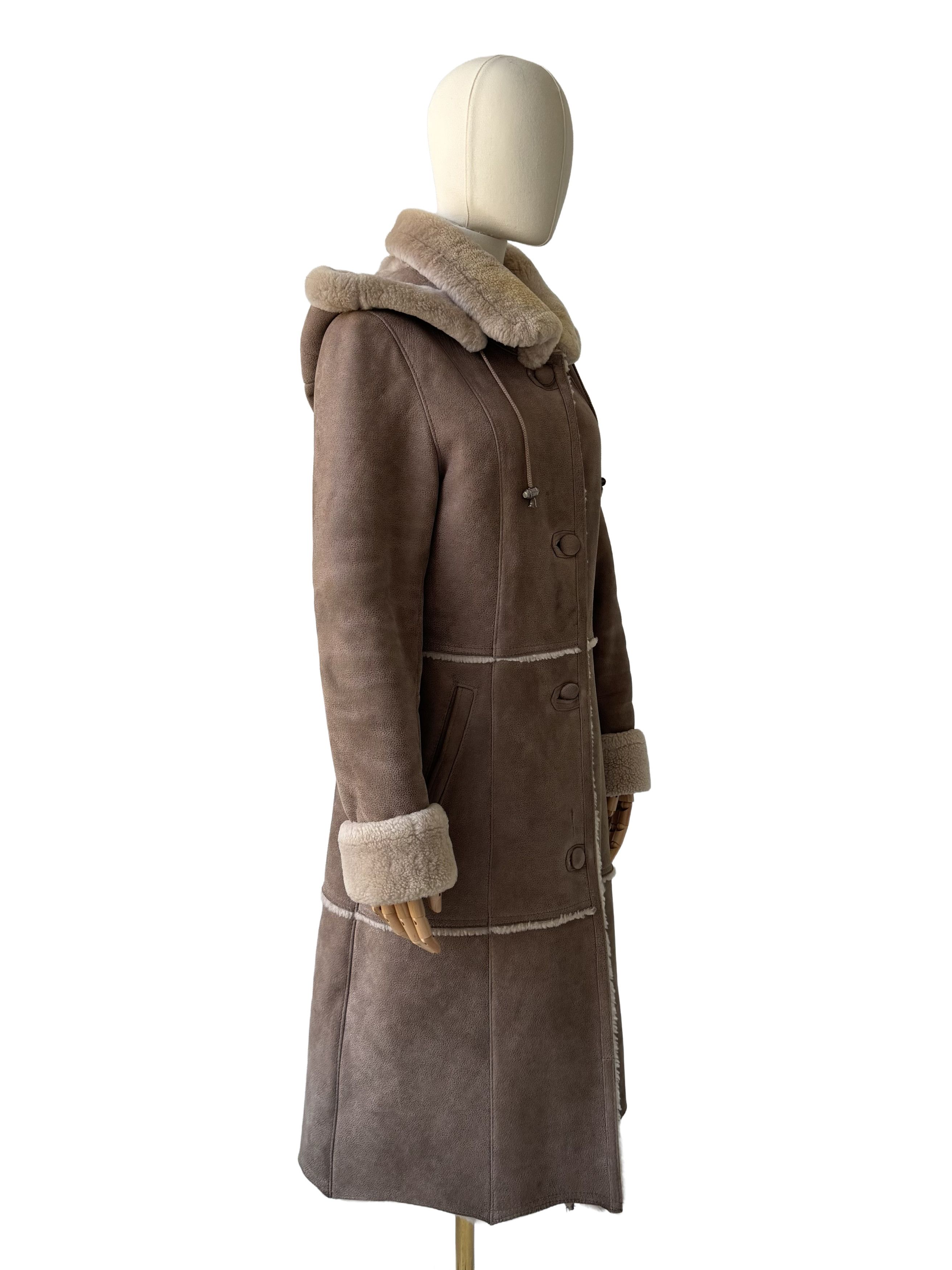 Vintage Vintage Sheepskin Shearling Coat Hooded Long Winter Jacket Size M / US 6-8 / IT 42-44 - 1 Thumbnail