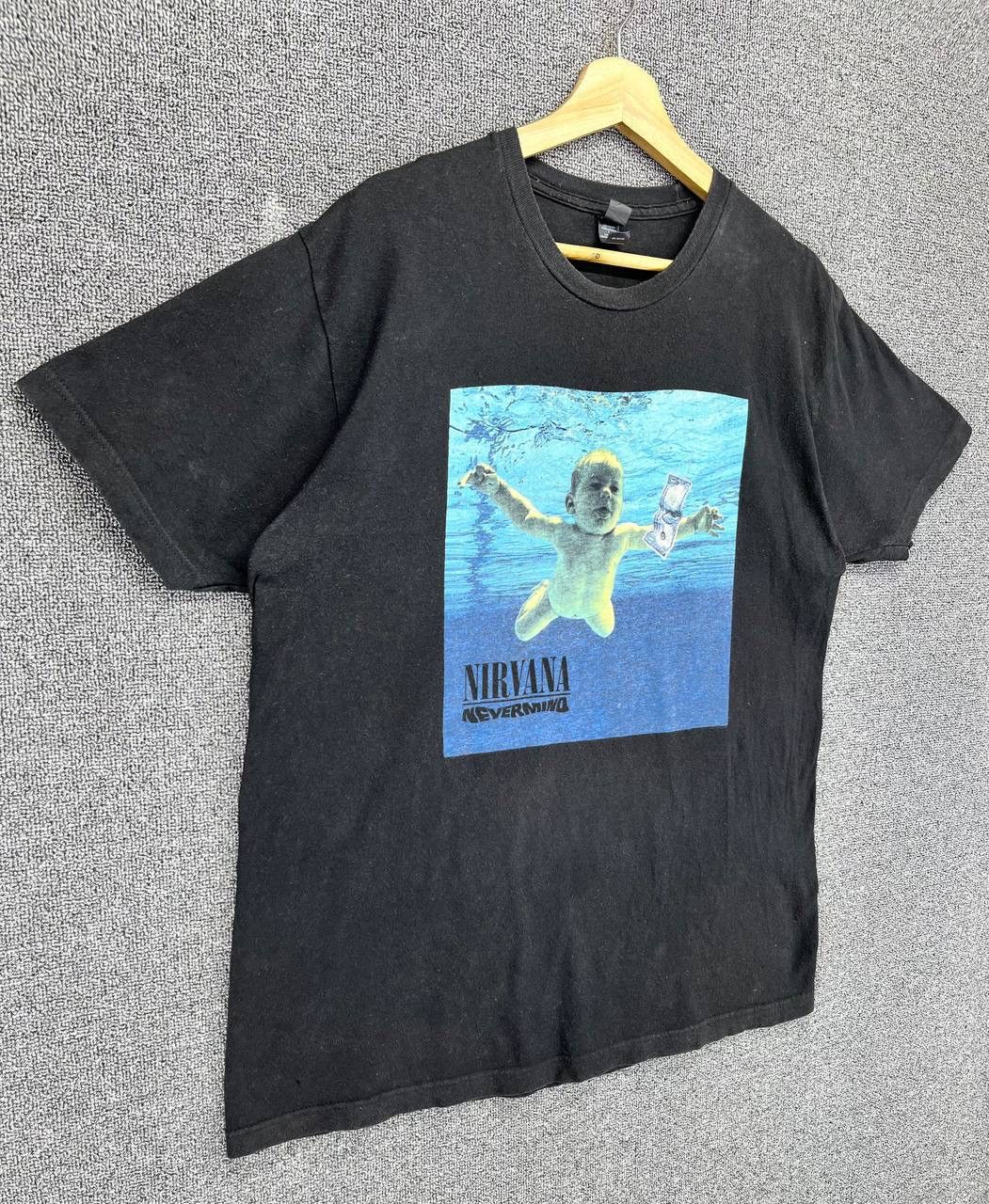 Band Tees Vintage Y2K Nirvana Nevermind Punk Rock Band Tees T Shirts Size US L / EU 52-54 / 3 - 2 Thumbnail