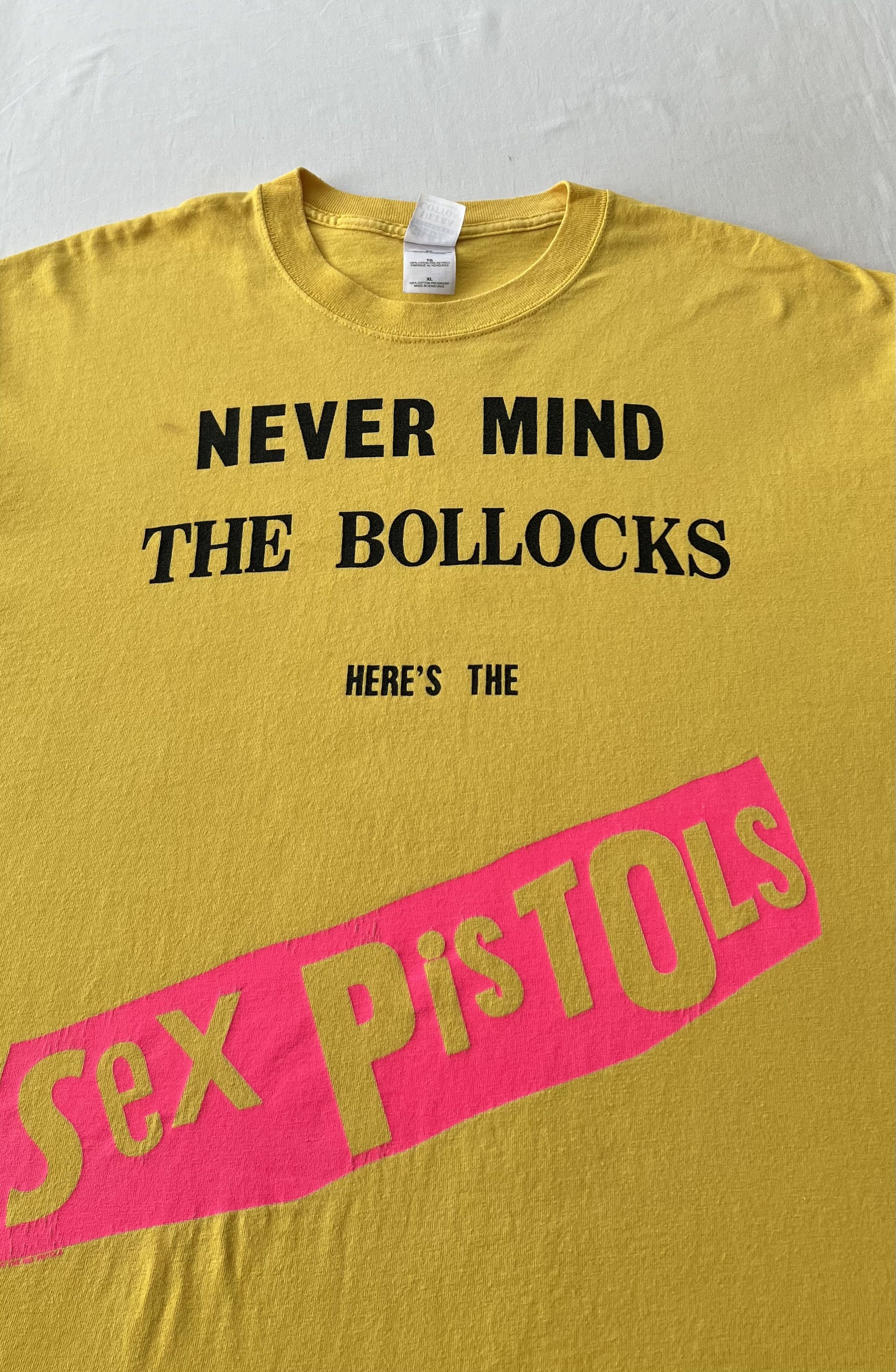 Band Tees Vintage 2003 Sex Pistols Never Mind the Bollocks T-shirt Size US XL / EU 56 / 4 - 3 Thumbnail