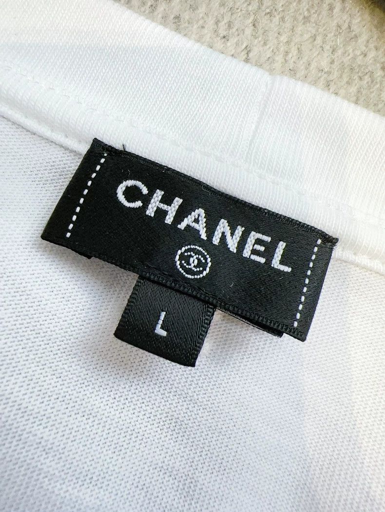 Chanel Chanel Series pink graffiti love double C white background Size L / US 10 / IT 46 - 5 Thumbnail
