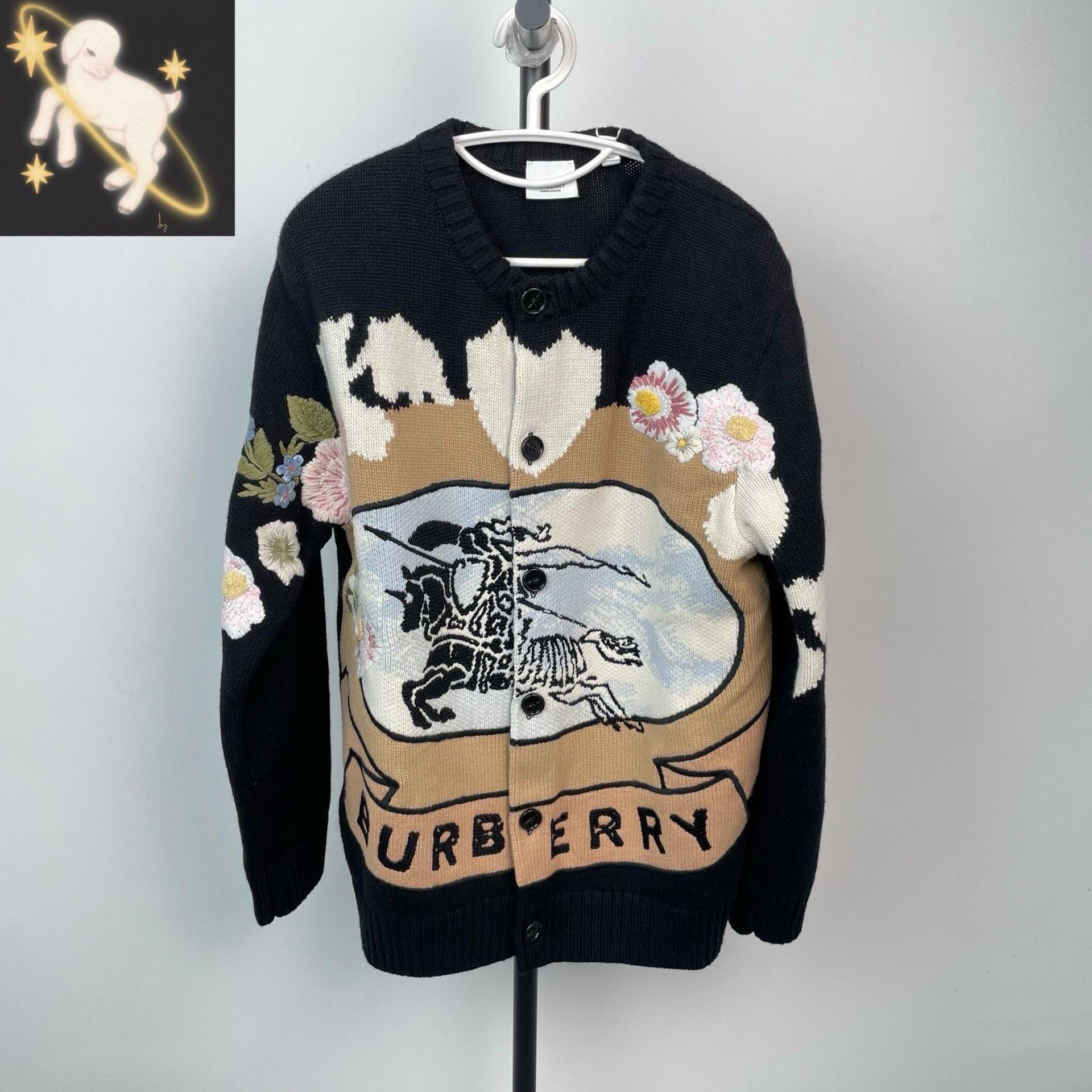 Burberry Burberry Floral Sweater XS Women Size XS / US 0-2 / IT 36-38 - 1 Thumbnail