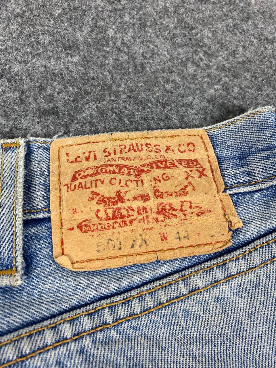 Levi's vintage levis 501xx distressed denim nice design Size US 44 / EU 60 - 5 Thumbnail