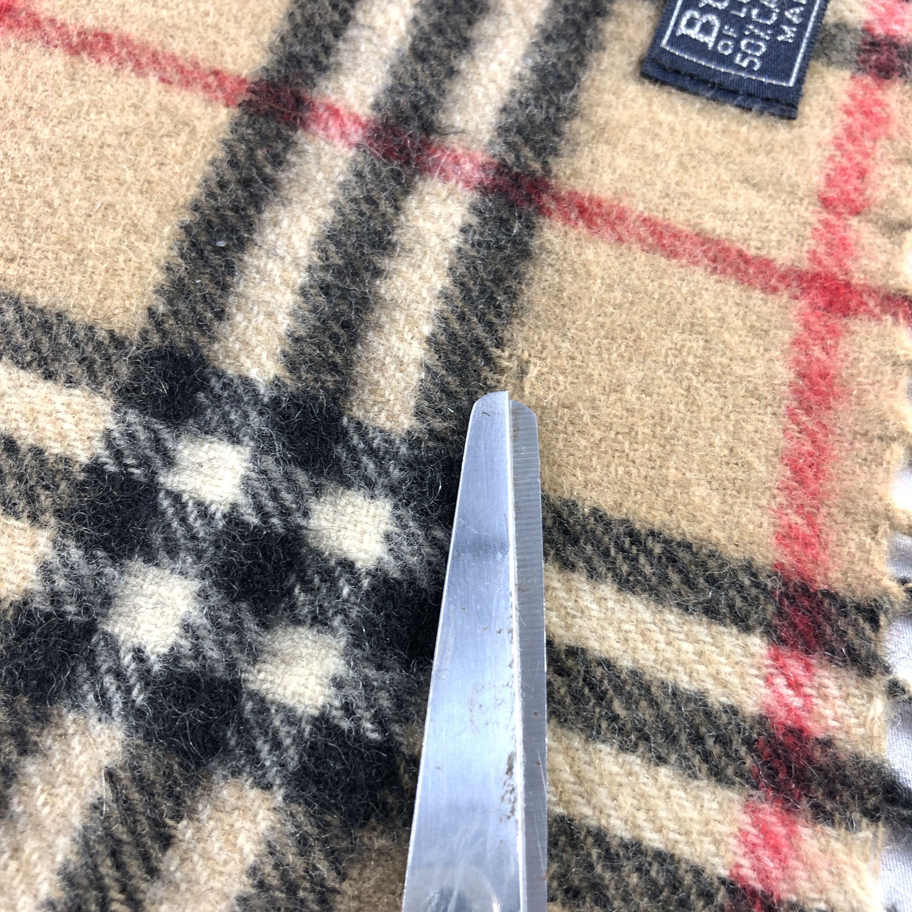 Burberry Burberrys Nova Check Tan Wool/Cashmere Scarf Muffler V2842 Size ONE SIZE - 6 Thumbnail