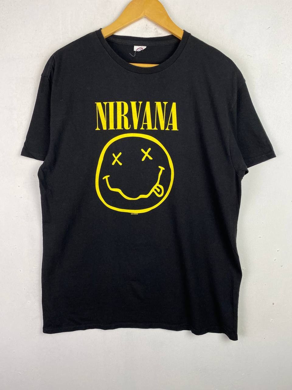 Band Tees nirvana smiley face tee nice design Size US L / EU 52-54 / 3 - 1 Thumbnail