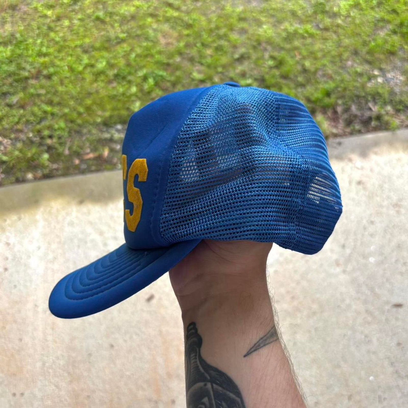American Retro × Vintage 70s True Vintage KCCS Mesh Snap Back Trucker Hat Size ONE SIZE - 2 Thumbnail