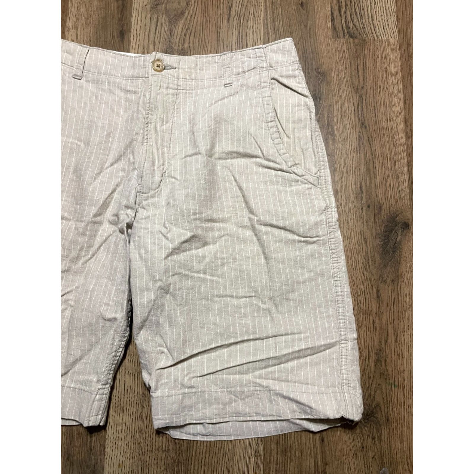 Banana Republic Banana Republic Shorts Men’s 32 Tan Striped Flat Front Chino Pockets Casual Size US 32 / EU 48 - 4 Thumbnail