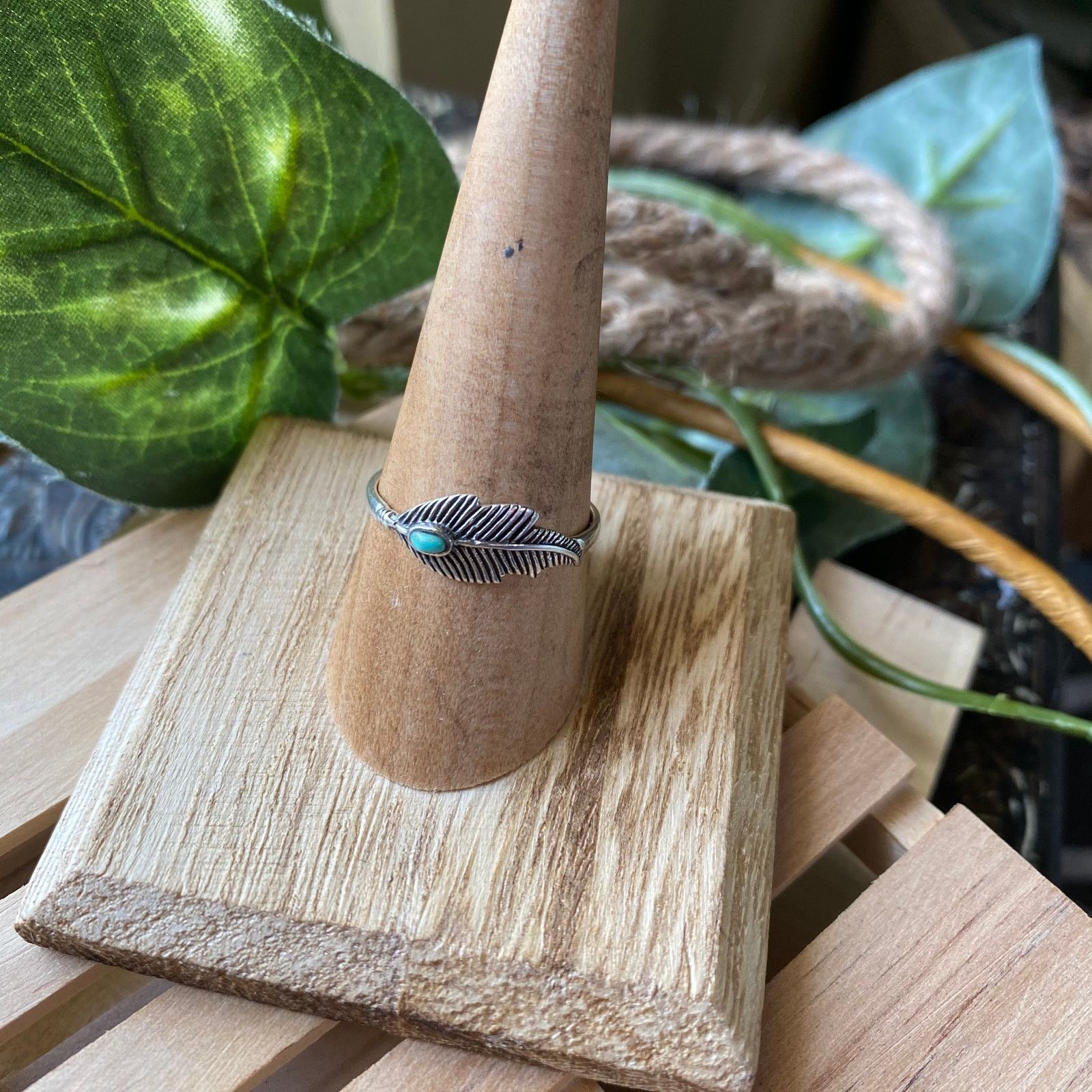 The Unbranded Brand Turquoise Sterling Silver Feather Ring Size 9 Size ONE SIZE - 2 Thumbnail