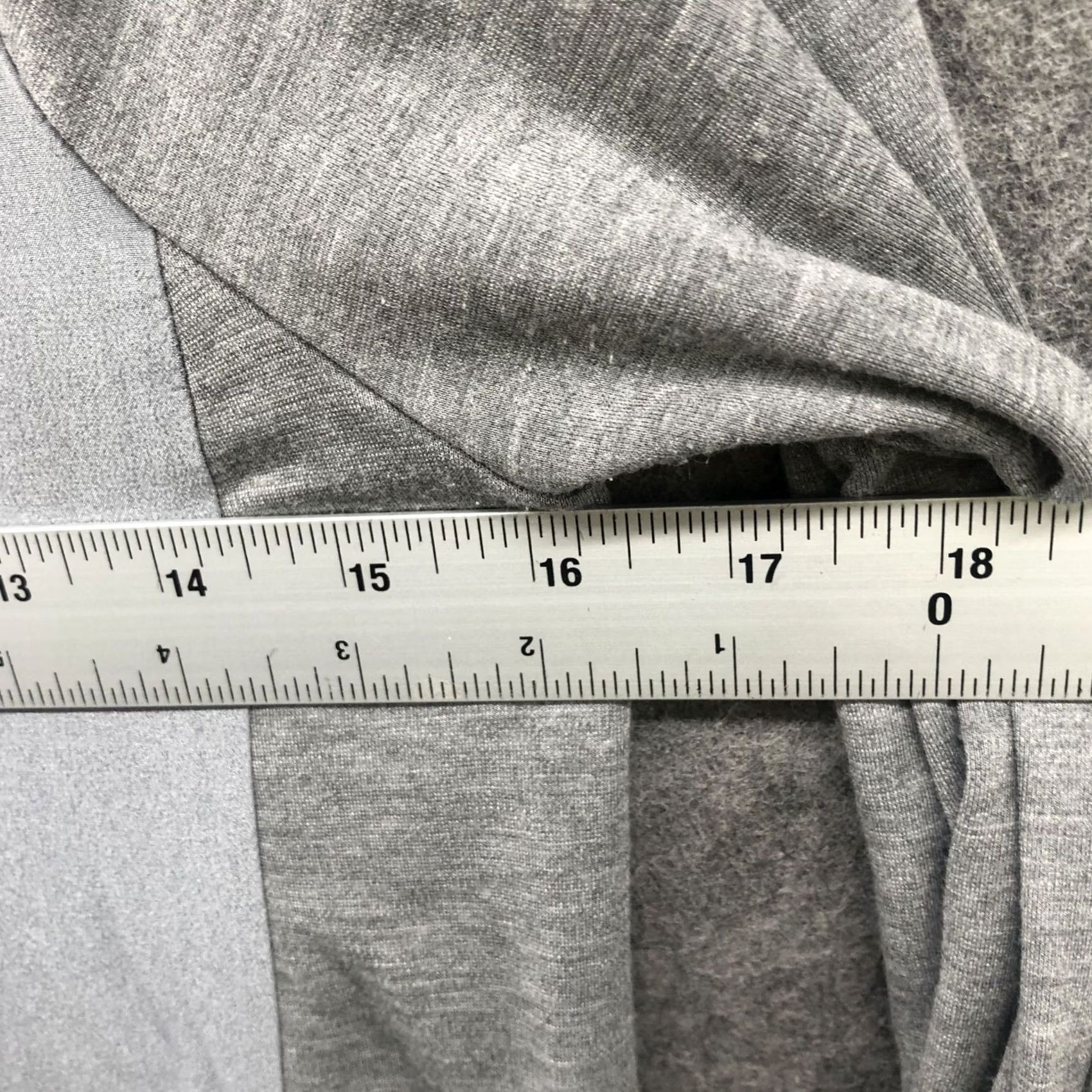 Banana Republic VINTAGE Banana Republic Ponte Silk Sweatshirt Womens XS Gray Mixed Media Pullover Size XS / US 0-2 / IT 36-38 - 7 Thumbnail