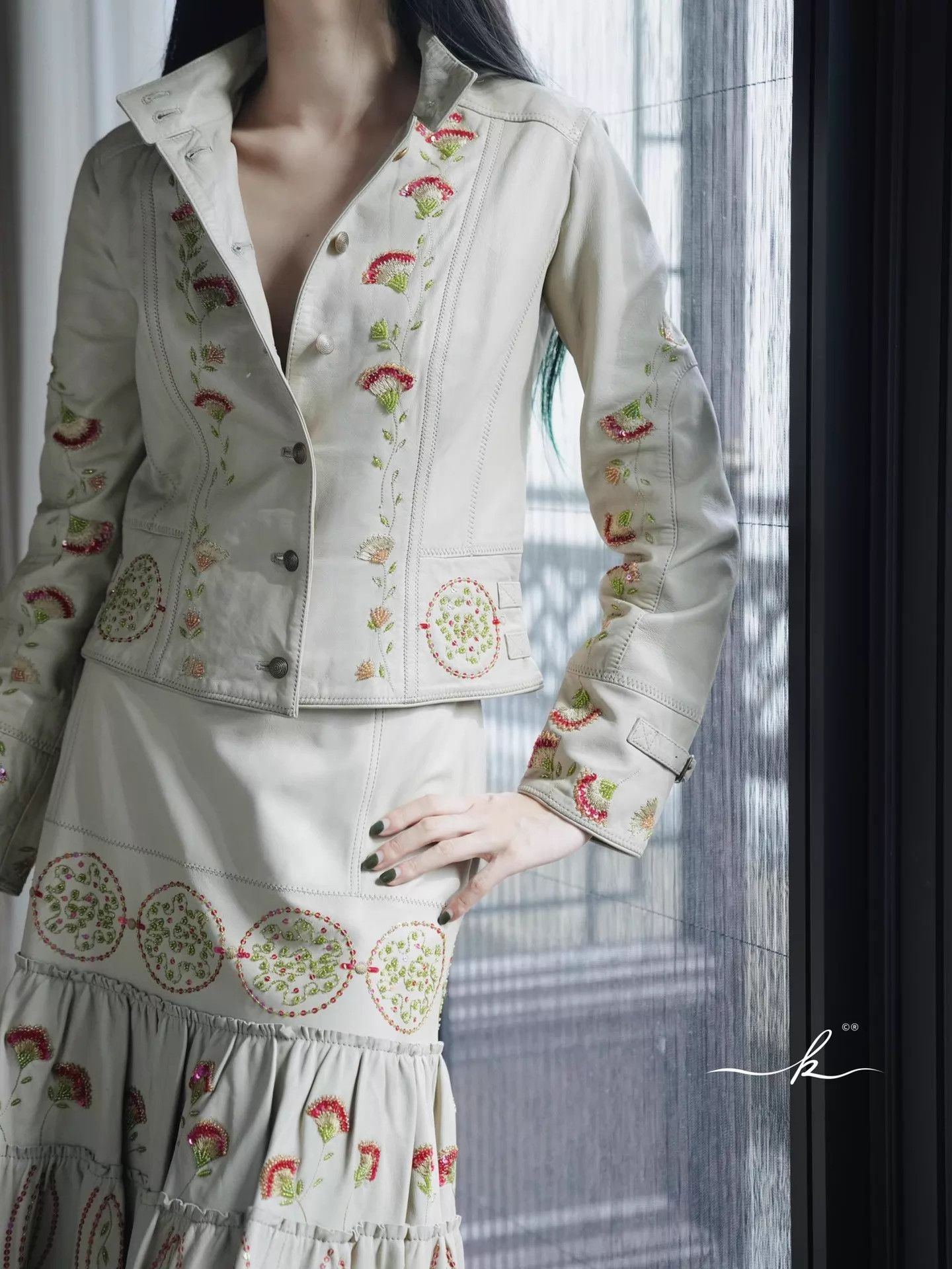 Vintage Vintage Women's Leather Embroidered Jacket & Skirt Set Size XS / US 0-2 / IT 36-38 - 7 Thumbnail