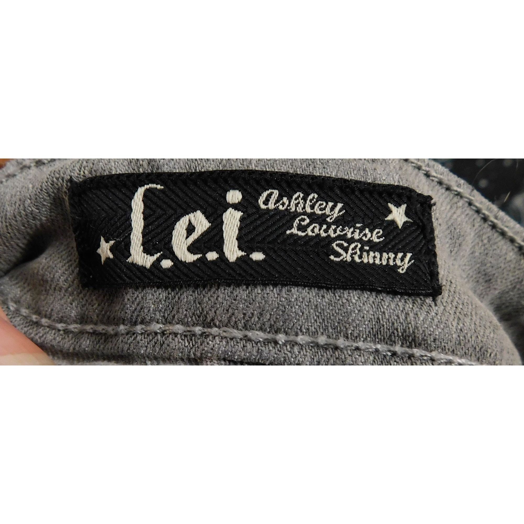 L.E.I. L.E.I. Ashley Lowrise Skinny Jeans Faded Grey Size 33" - 4 Thumbnail