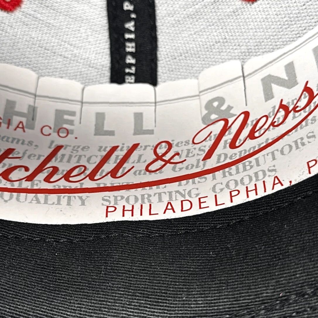 Mitchell & Ness Mitchell & Ness Washington DC Wizards Snapback Hat Camouflage Flat Brim Camo Multicolor One Size Unisex Adults Size ONE SIZE - 8 Thumbnail