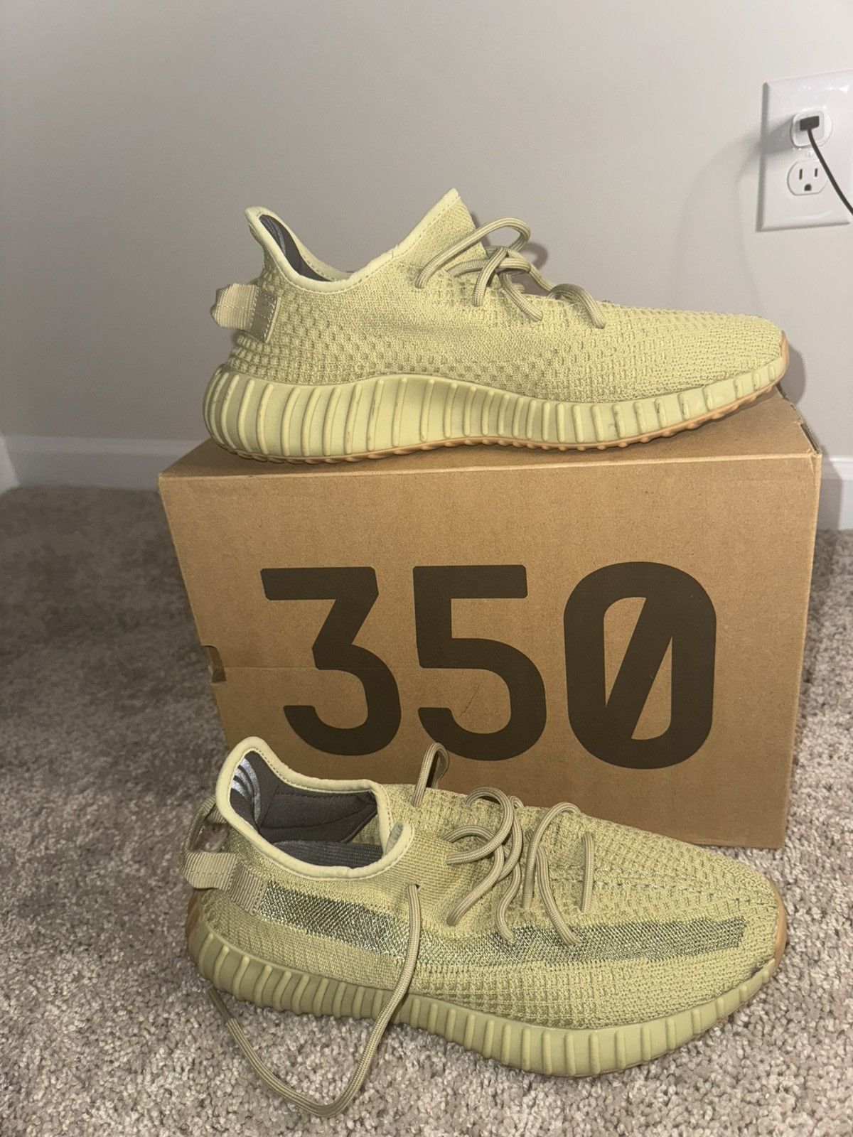 Adidas Yeezy Boost 350 V2 Sulfur Size US 11 / EU 44 - 1 Thumbnail