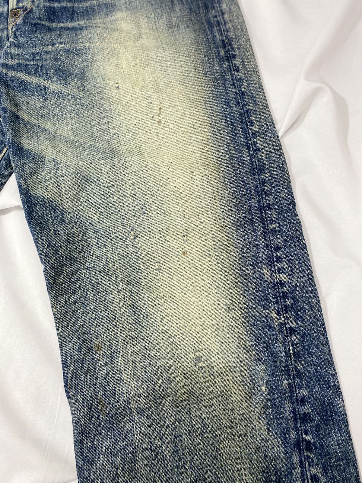 Levi's Vintage Clothing Vintage RNA Buckle Back Thrashed Selvedge Distressed Jeans Size US 33 - 9 Thumbnail