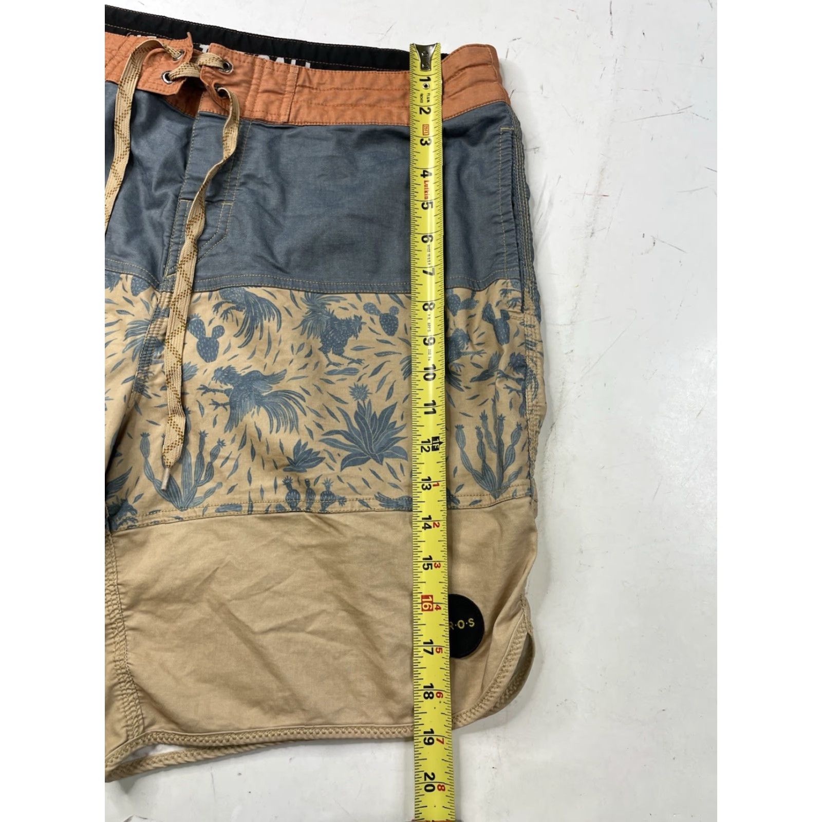 Howler Brothers Howler Bros Shorts Mens 34 Board Shorts Multicolor Animal Print Surf Tropical Rooster Cactus Swim Trunks Size US 34 / EU 50 - 2 Thumbnail