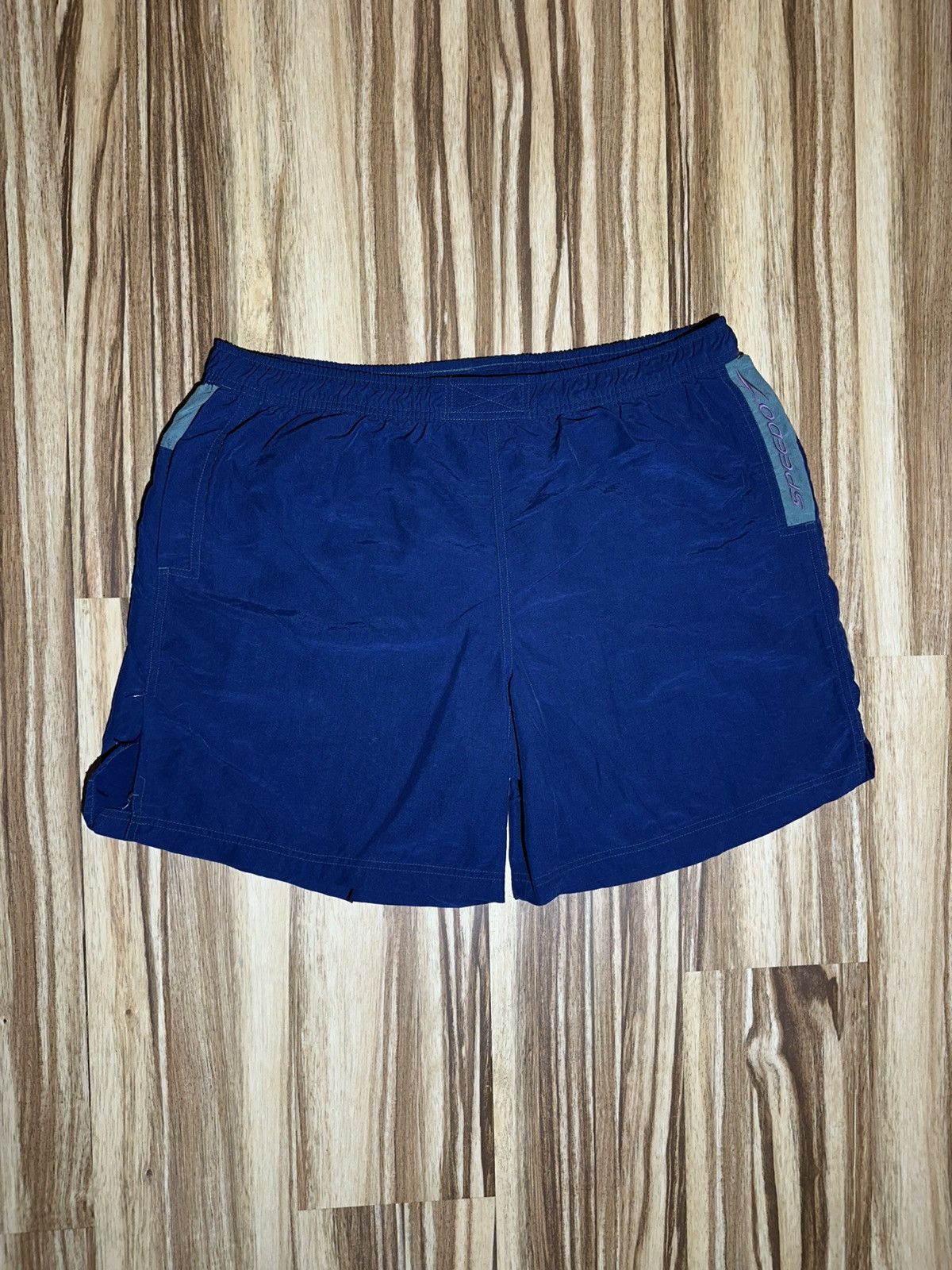 Speedo 2004 tag Speedo Men's Navy and Olive Board Shorts Size US 32 / EU 48 - 2 Thumbnail