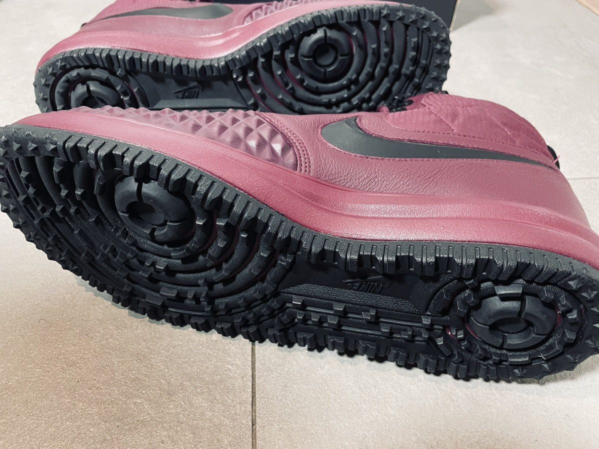 Nike duck boots burgundy deals