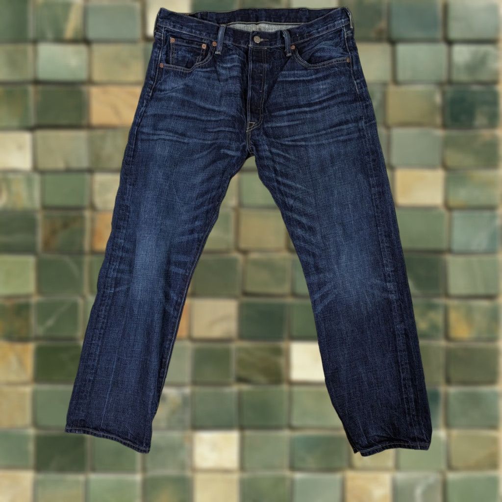 Levi's VINTAGE Levi's 501 Jeans Denim Blue Dark Wash Button Fly 38x32 Men Regular Straight 100% Cotton M5J Size US 38 / EU 54 - 1 Thumbnail