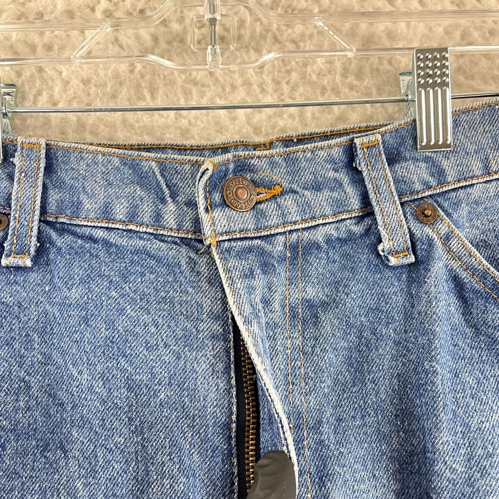 Levi's VINTAGE Levi's Jeans Mens 36x30 Blue Denim Leather Tab Straight Leg Made in USA Jeans Regular Blue 80s 90s USA Mens Size US 36 / EU 52 - 5 Thumbnail