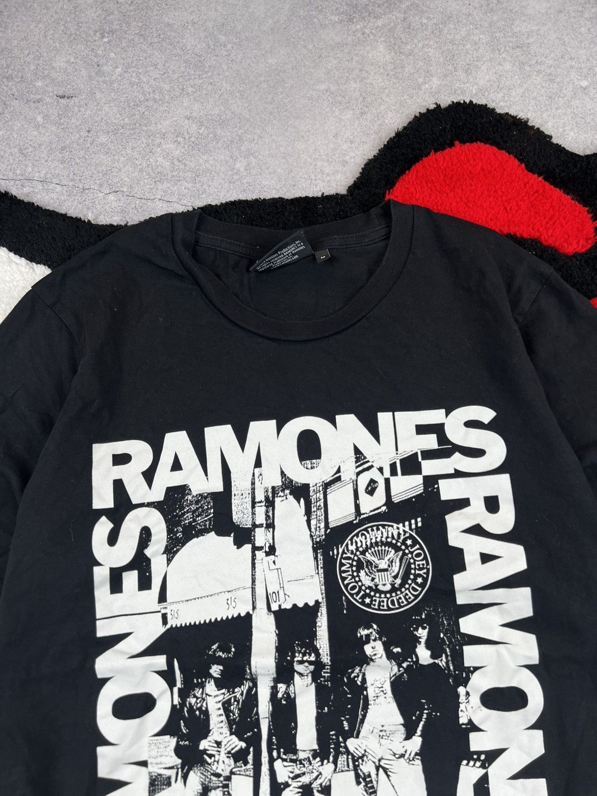 Band Tees Vintage Ramones Band Rock Japanese Gothic Y2K Tee Shirt Size US M / EU 48-50 / 2 - 4 Thumbnail