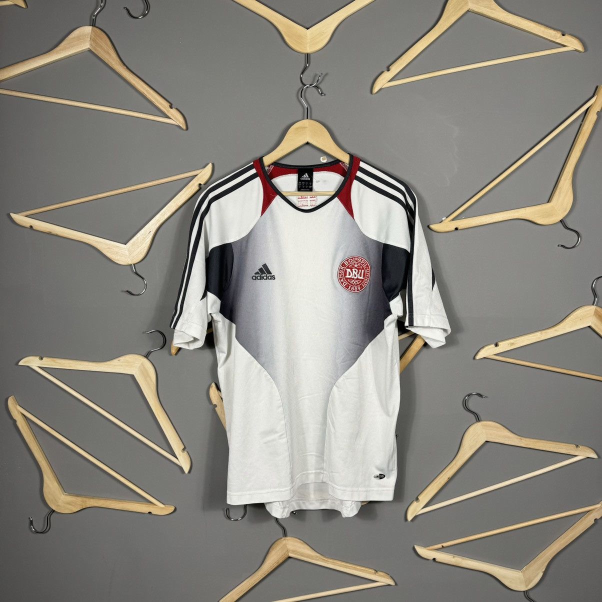 Vintage Adidas Denmark 2004 Soccer Jersey Size US M / EU 48-50 / 2 - 1 Thumbnail