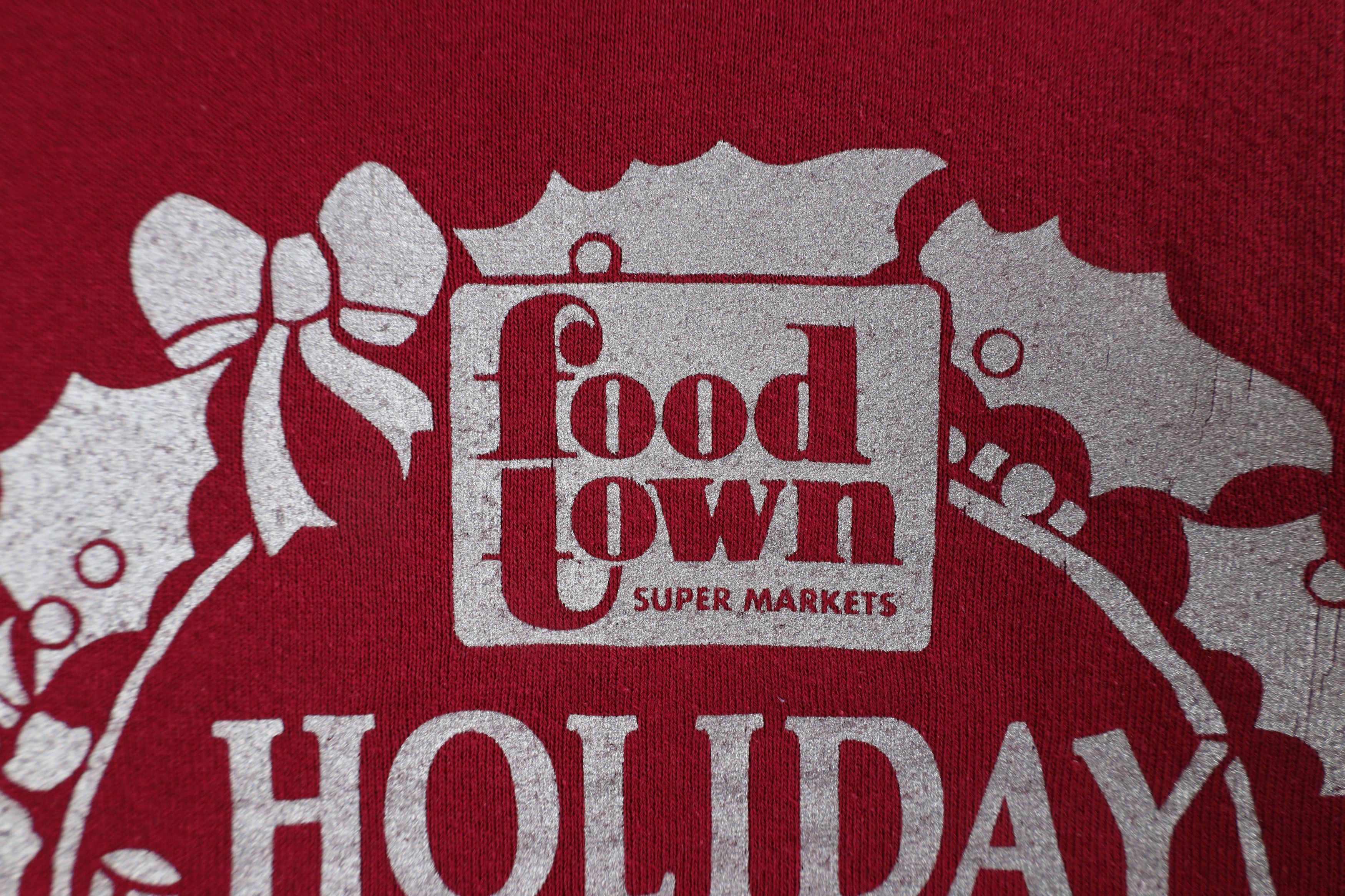 Vintage Vintage 90s Food Town Super Markets Christmas Sweatshirt USA Size US XXL / EU 58 / 5 - 5 Thumbnail