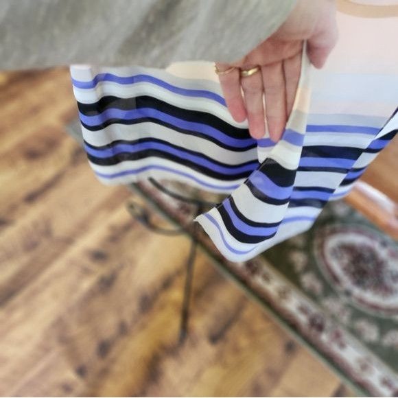 Designer Cabi Sleeveless Horizon Stripe Calligraphy Brush Underline V Size M / US 6-8 / IT 42-44 - 5 Thumbnail