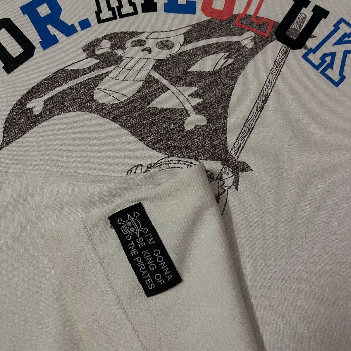 Uniqlo Uniqlo x One Piece Shirt Size US M / EU 48-50 / 2 - 4 Thumbnail