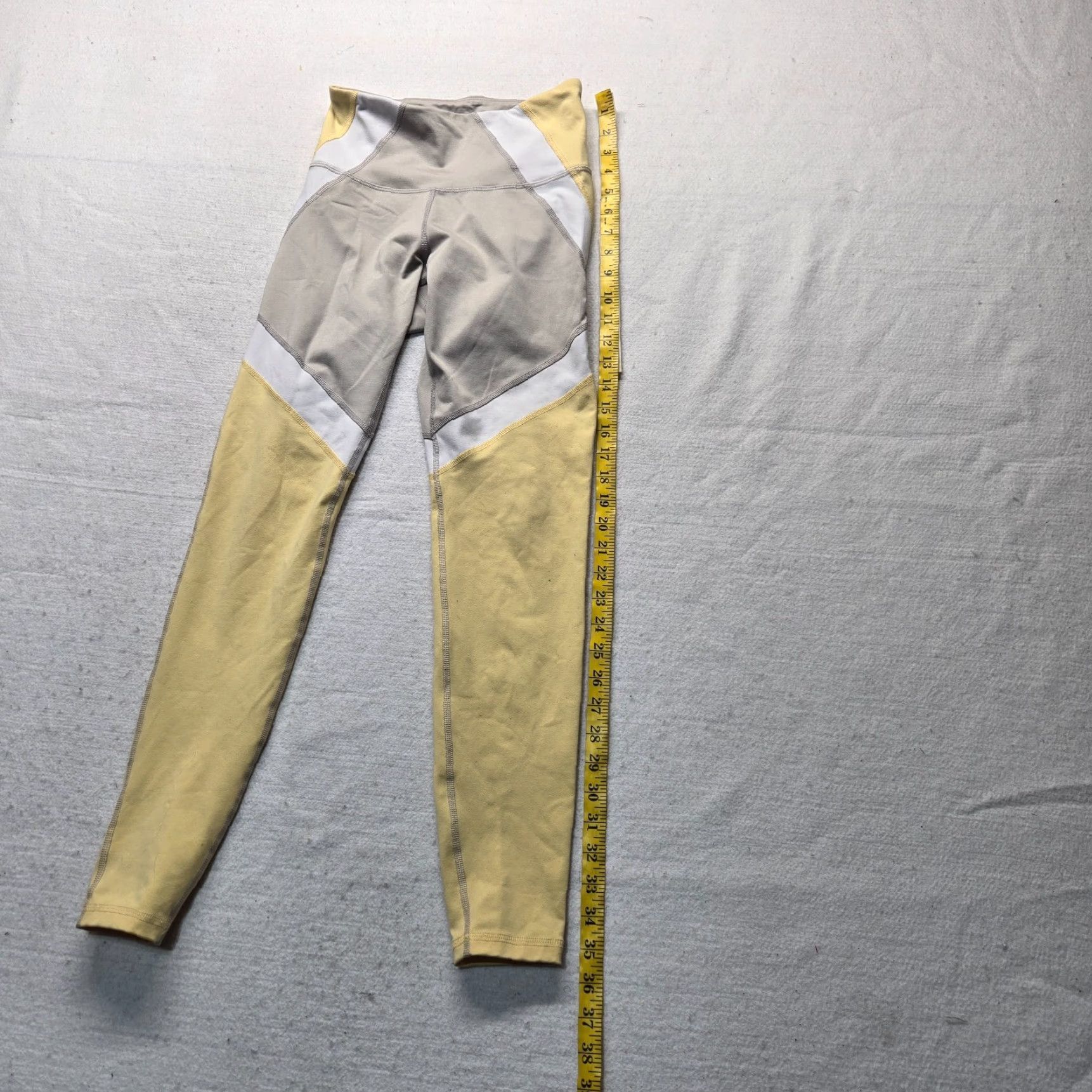 Old Navy Old Navy Go Dry Activewear Leggings Shirt Womens S Gray Athletic Slim Skinny Running Gym Shoes? Size 28" / US 6 / IT 42 - 7 Thumbnail
