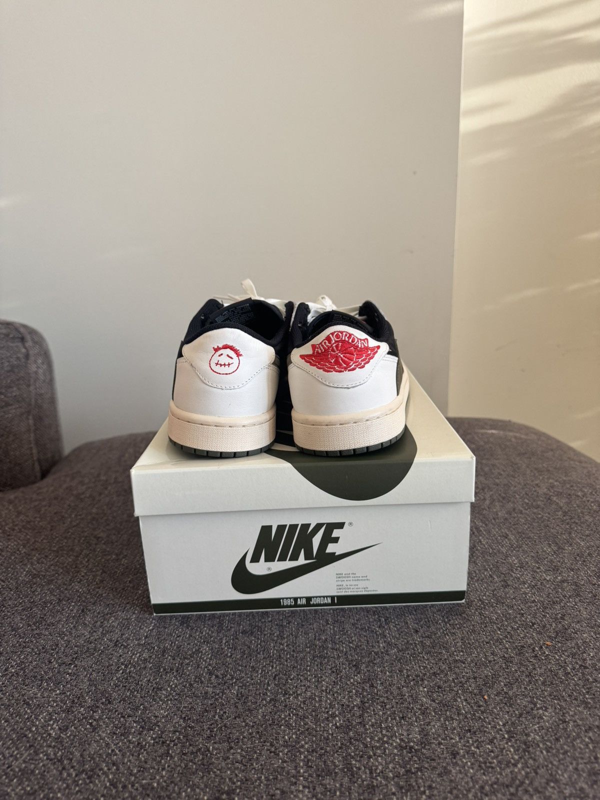Jordan Brand × Nike × Travis Scott WMNS AIR JORDAN 1 LOW OG SP Size US 9.5 / EU 42-43 - 2 Thumbnail