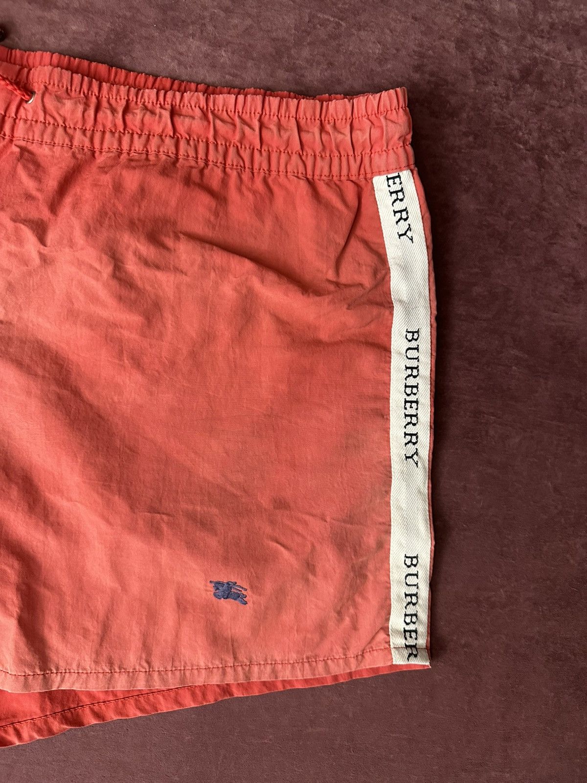 Burberry Burberry shorts size 2XL red vintage Size US 42 / EU 58 - 1 Thumbnail