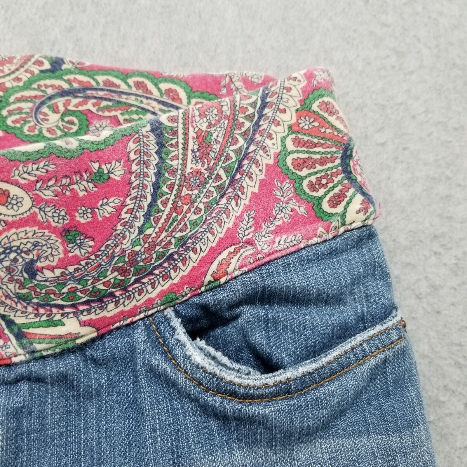 Old Navy Old Navy Maternity Jeans Womens S Blue Denim Stretch Bermuda Size 26" / US 2 / IT 38 - 6 Thumbnail