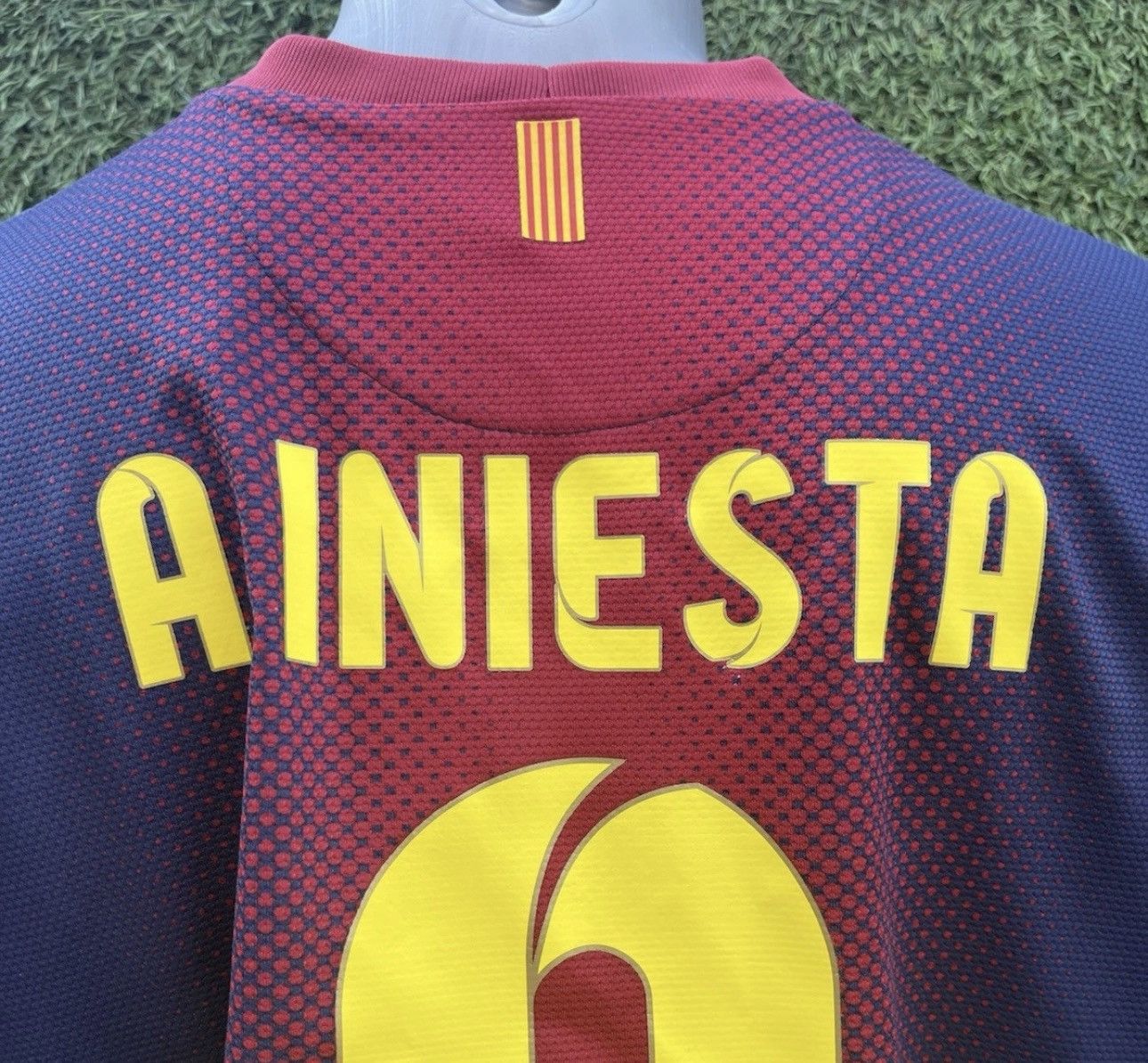 Nike Jersey iniesta barcelona Size US L / EU 52-54 / 3 - 4 Thumbnail