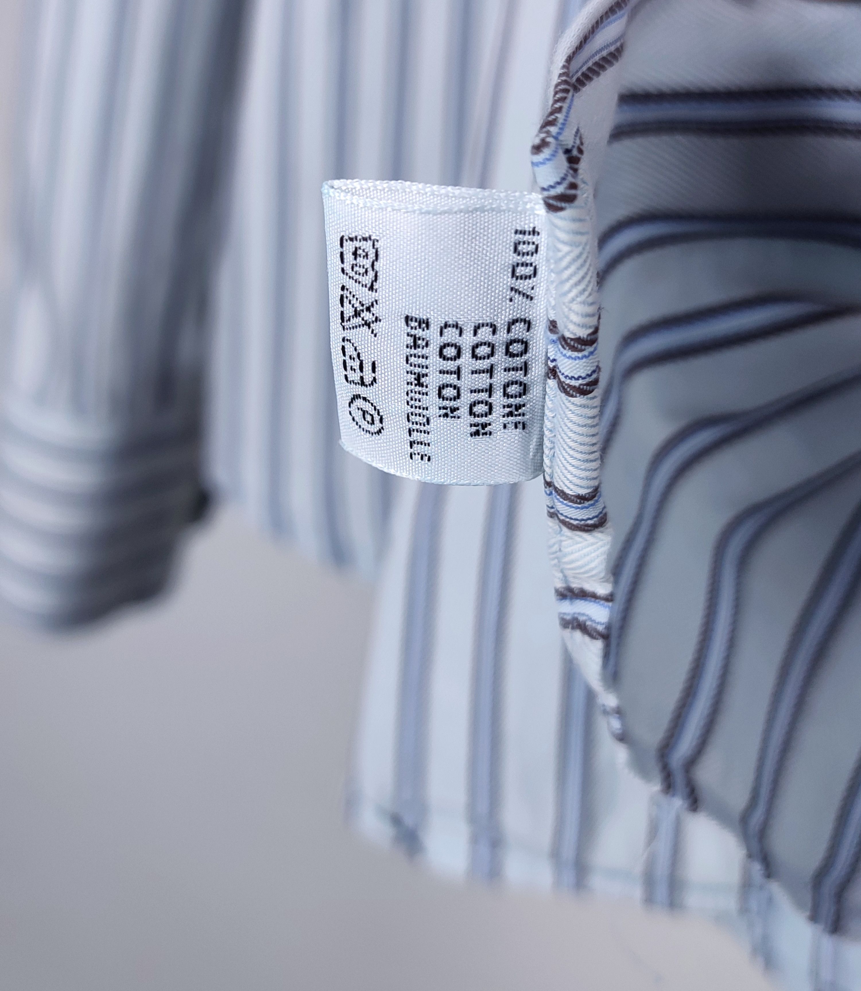 Balenciaga Balenciaga BB logo stripe vintage shirt Size US L / EU 52-54 / 3 - 9 Thumbnail