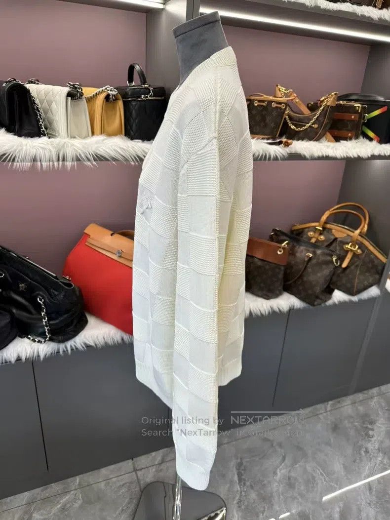 Louis Vuitton Louis Vuitton White pin checkerboard sweater Size US L / EU 52-54 / 3 - 6 Thumbnail