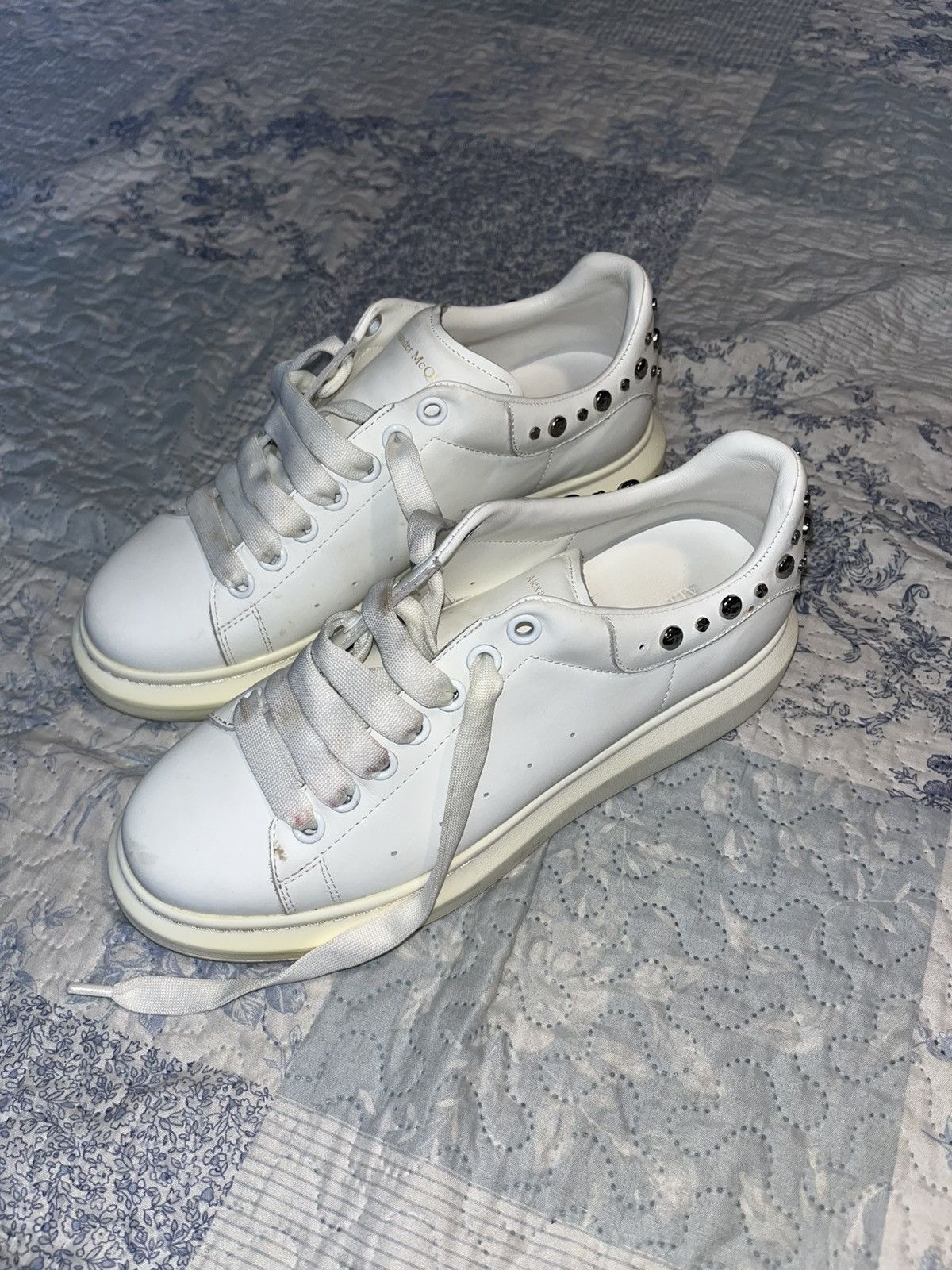 Alexander McQueen Alexander Mcqueen White Studded Oversized Low Top Sneakers Size US 12 / IT 42 - 3 Thumbnail