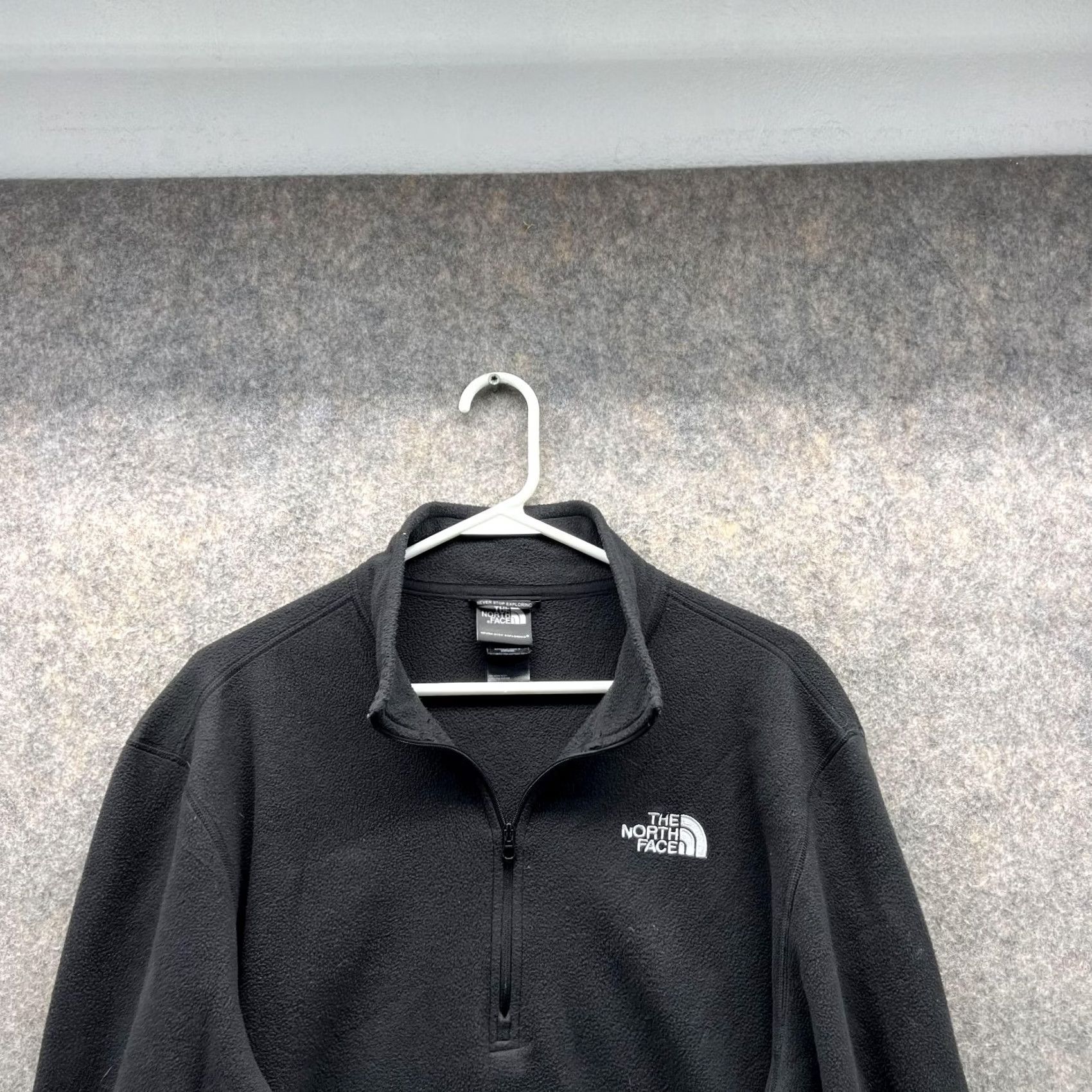 The North Face The North Face Sweater Men Large Adult Black 1/2 Zip Pullover Mock Neck Long Sleeve Regular Fit Size US L / EU 52-54 / 3 - 2 Thumbnail