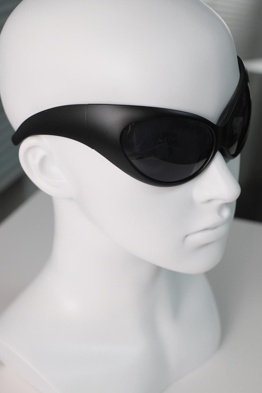 Other Y2k Vtg Avant Garde Warp Around Black Sunglasses Unisex OS Size ONE SIZE - 3 Thumbnail