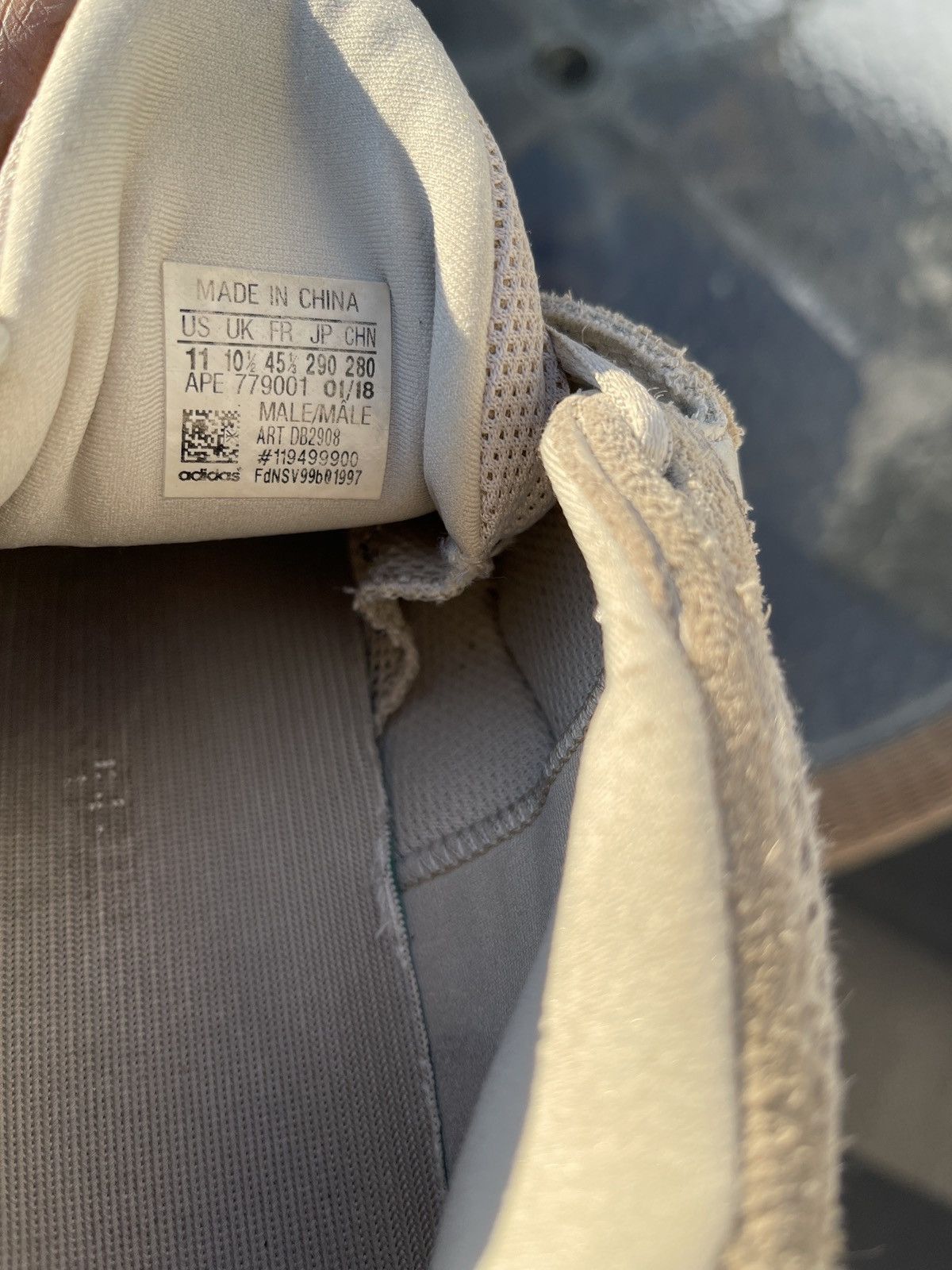Adidas Adidas Yeezy Blush 500 Size US 11 / EU 44 - 6 Thumbnail