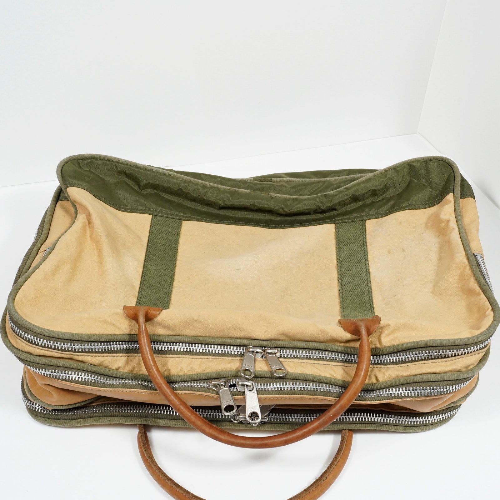 J.W. Hulme Co. VTG J.W. Hulme Co Canvas Leather Duffel Bag #4 Lenzip USA Size ONE SIZE - 18 Thumbnail