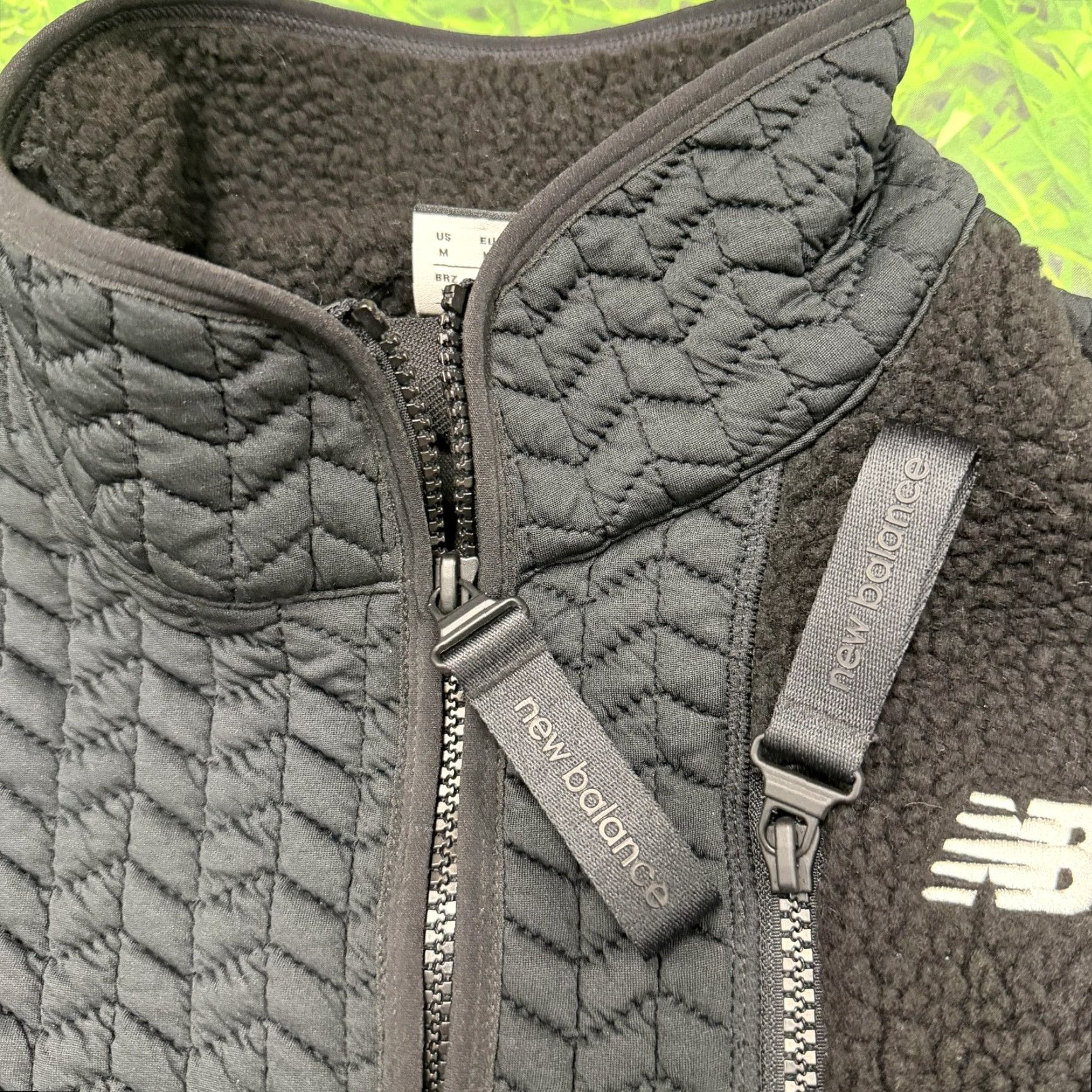 New Balance New Balance Vest Mens Medium Black Quilted Fleece Full Zip Outdoor WV23116 Size US M / EU 48-50 / 2 - 3 Thumbnail
