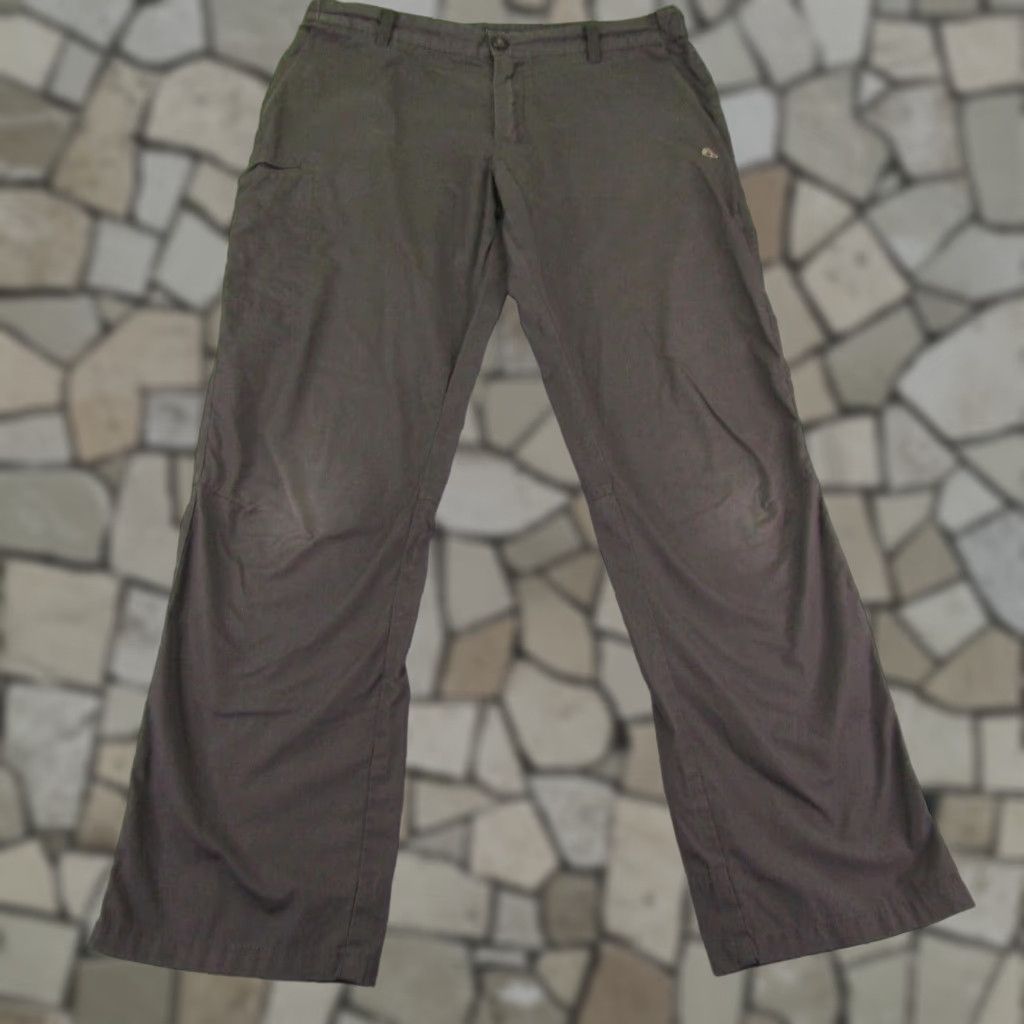 Vintage VINTAGE Craghoppers Pants Mens 36x32 Black Cargo Pants Outdoor Lightweight Cargo Pants Mens 36 Black Regular Pockets Size US 36 / EU 52 - 1 Thumbnail